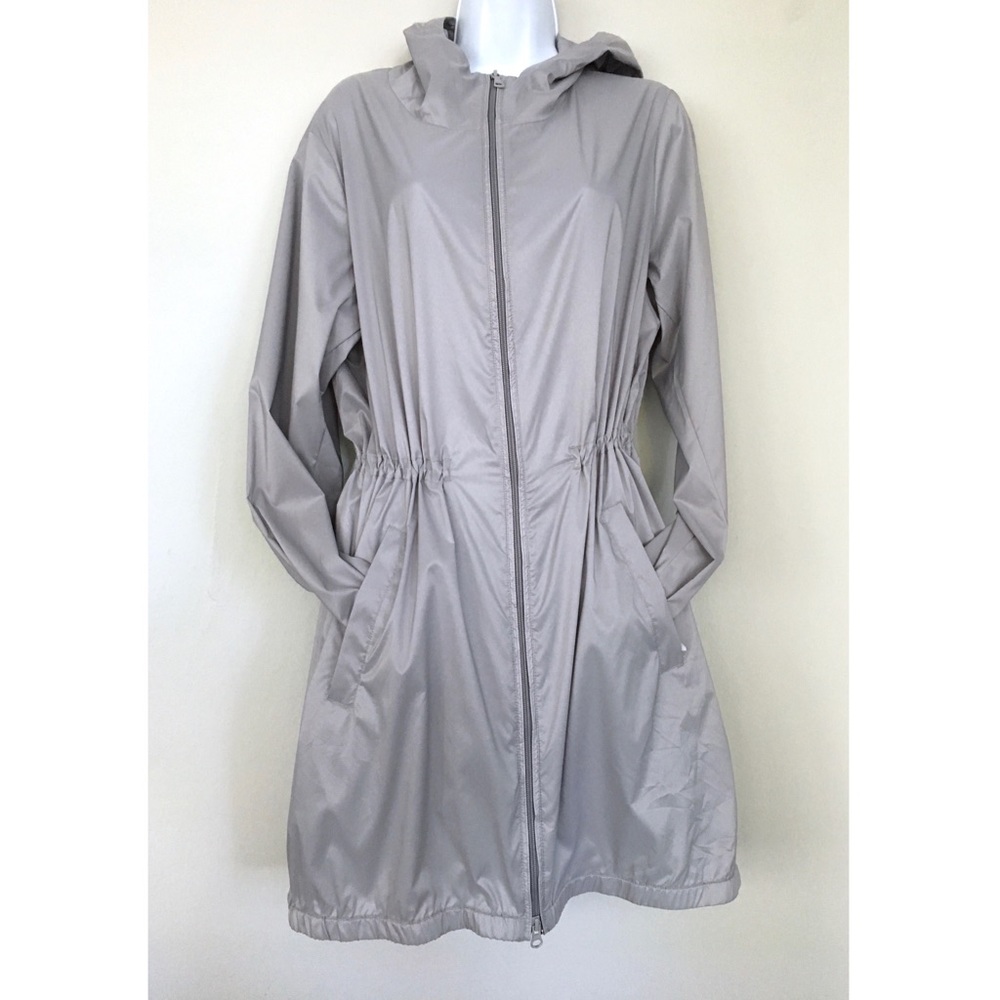 UNIQLO Packable Windbreaker